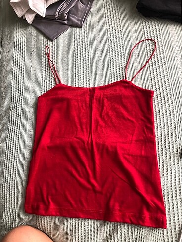 kırmızı askılı crop