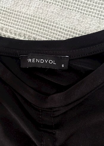Trendyol & Milla trendyolmilla önü büzgülü crop