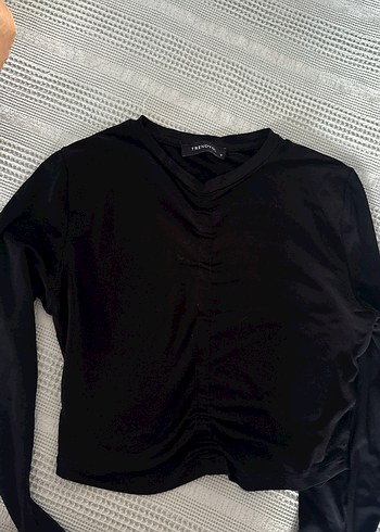 trendyolmilla önü büzgülü crop