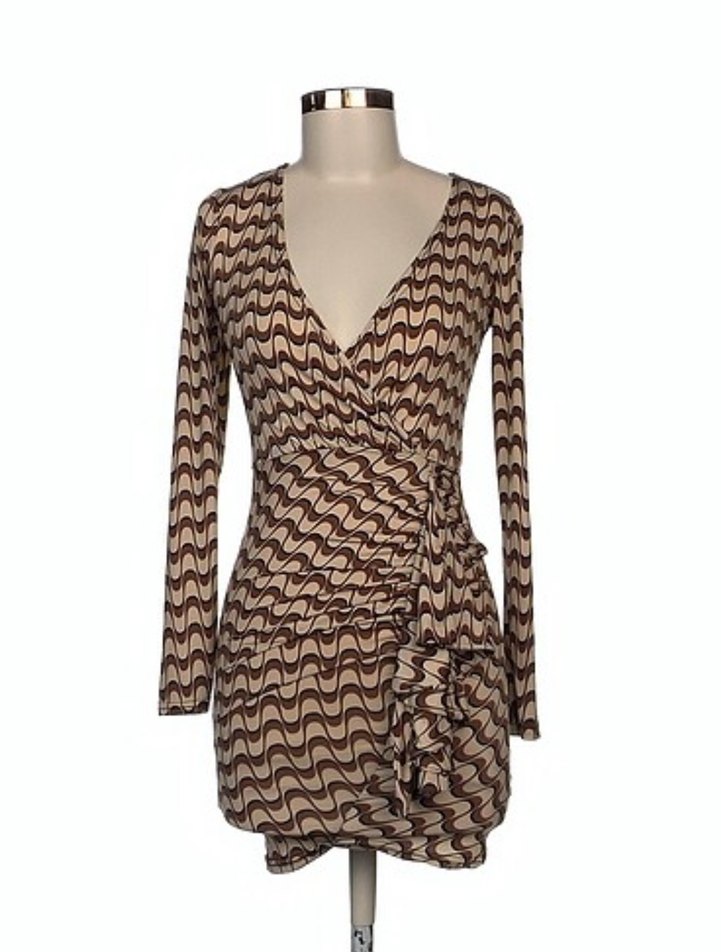 V Yaka Kahverengi Zebra Desenli Mini Elbise - Görsel 4