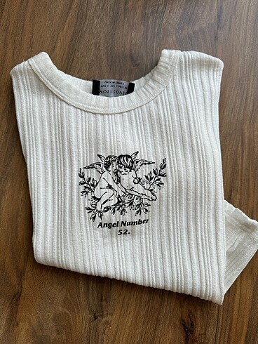 Melek baskılı crop tshirt
