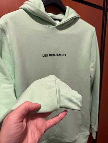 m Beden Les Benjamins unisex kapüşonlu sweatshirt