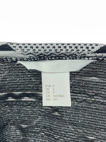 s Beden çeşitli Renk H&M Bluz %70 İndirimli.