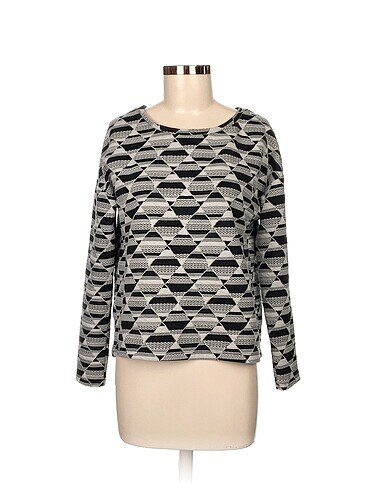 H&M Bluz %70 İndirimli.