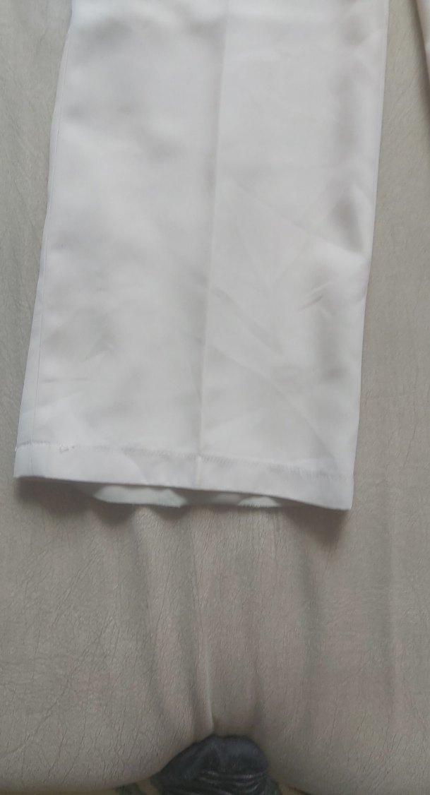 Beyaz Piliseli Kadın Kumaş Pantolon - Görsel 3