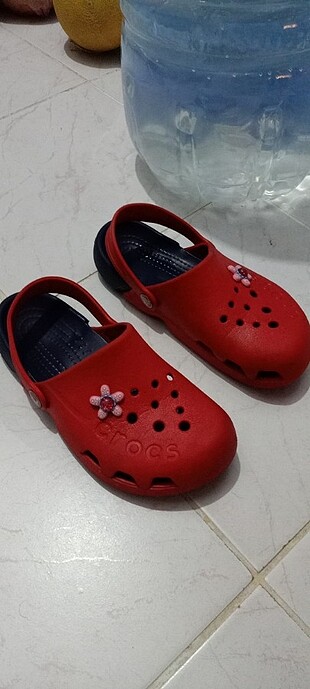 34 Beden çeşitli Renk Crocs 33-34 numara terlik