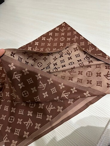 Louis Vuitton Louis marka sıfır şal