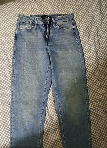 Mavi açik mom jean