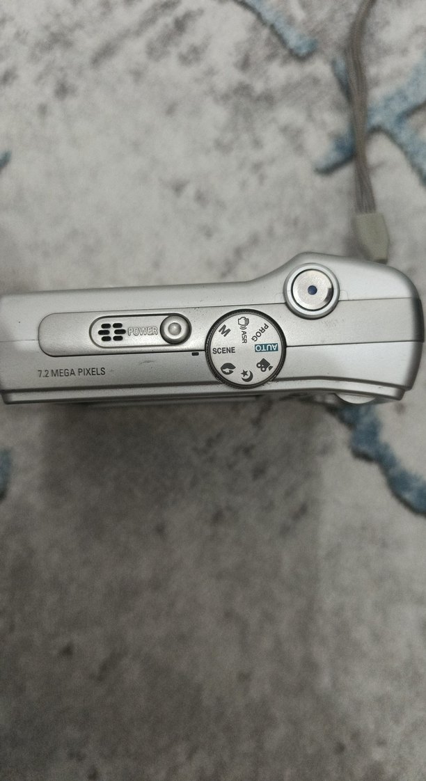 Gri Samsung Dijital Kamera - Görsel 4