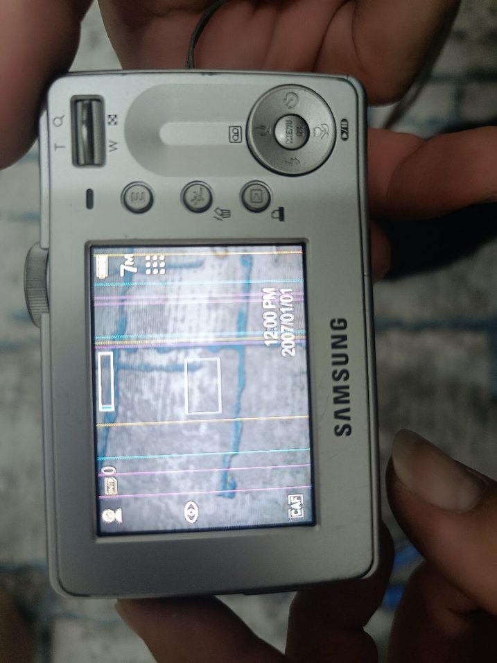 Gri Samsung Dijital Kamera - Görsel 3