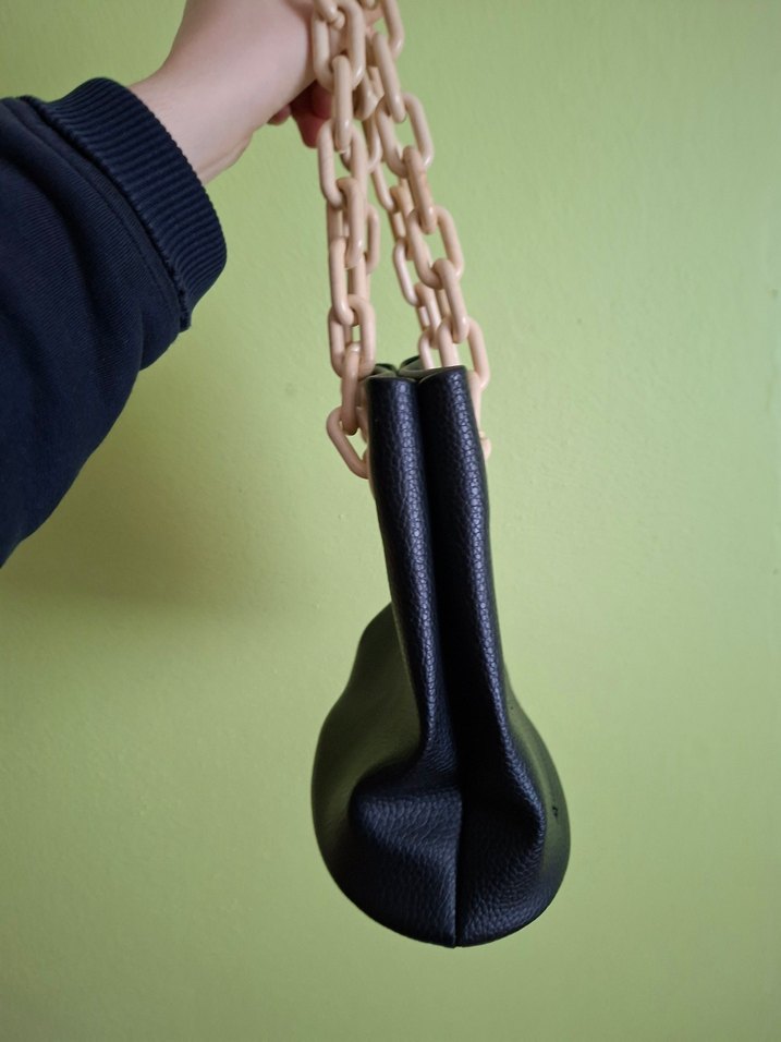 Zincir Detaylı Siyah Deri Kadın Çanta - Görsel 3