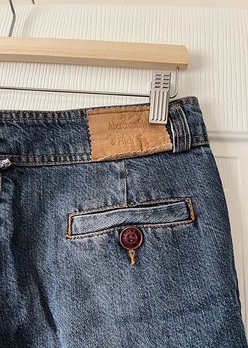 Kadın Lacivert Kemerli Mini Denim Şort - Görsel 4