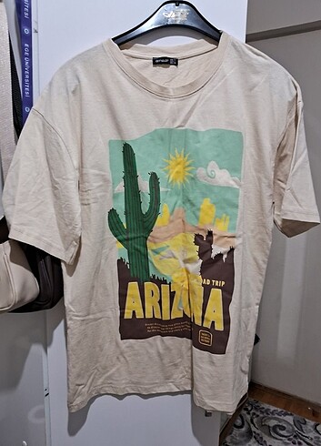 Ambar Tshirt