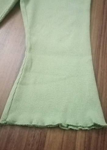 Yeşil Kız Çocuk Fırfırlı Rahat Tayt - Görsel 2