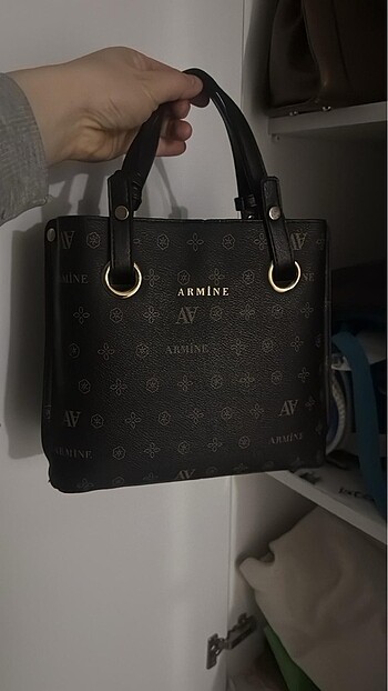 Armine desenli çanta