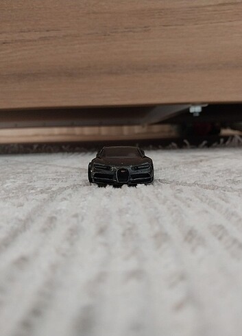  Beden Renk Hot Wheels 16 Bugatti Chiron FYB46