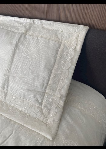 Çift kişilik Parlak Beyaz Düz Yatak Örtüsü - Görsel 3