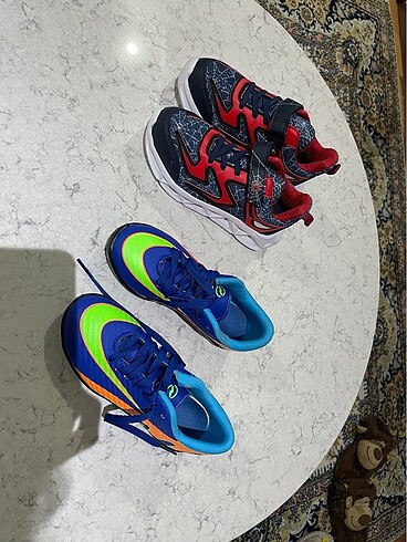Çocuk spor ayakkabıları