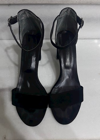 Tek Bantlı Topuklu Ayakkabı - Görsel 4