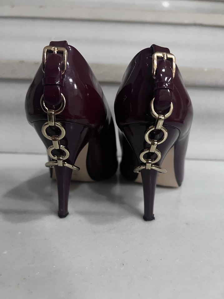 Topuk Detaylı Ayakkabı - Görsel 4