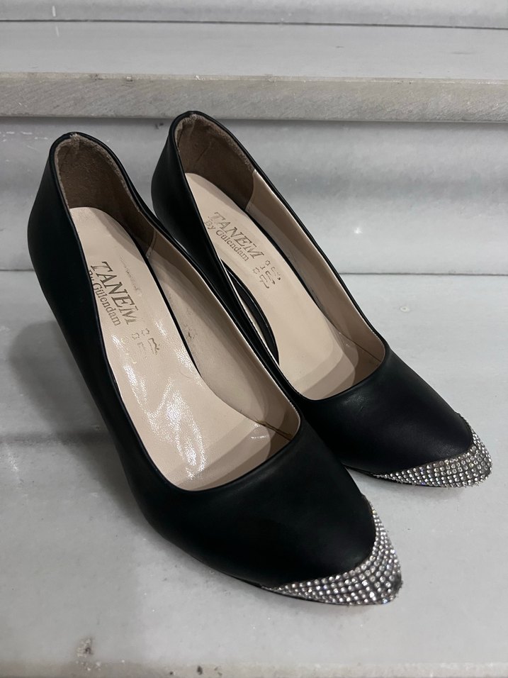 Önü Taş Detaylı Stiletto Ayakkabı - Görsel 4