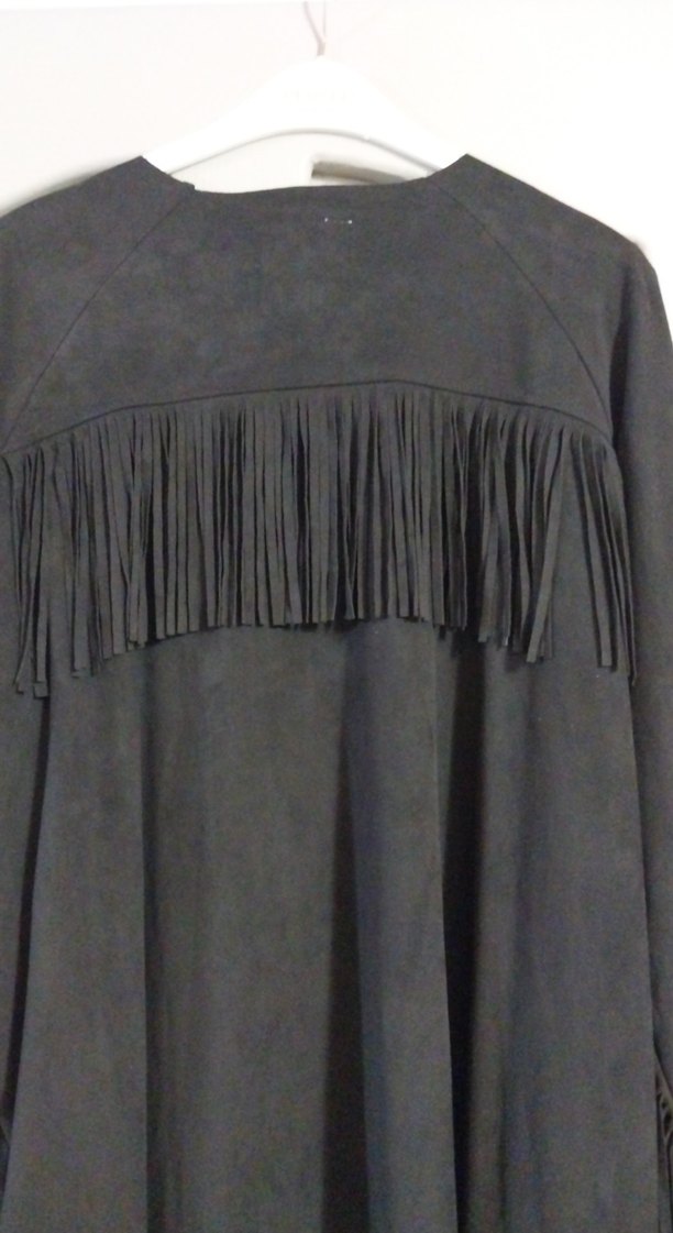 Siyah Süet Dökümlü Uzun Kollu Kadın Pelerin - Görsel 3