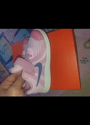 25 Beden NIKE REVOLUTION 4 2019 25 NO
