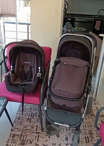Kahverengi Bebek Arabası ve Oto Koltuğu