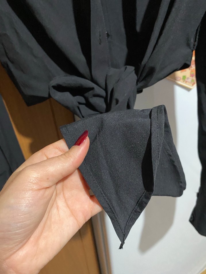 Düğmeli Siyah Kadın Uzun Kollu Gömlek - Görsel 5