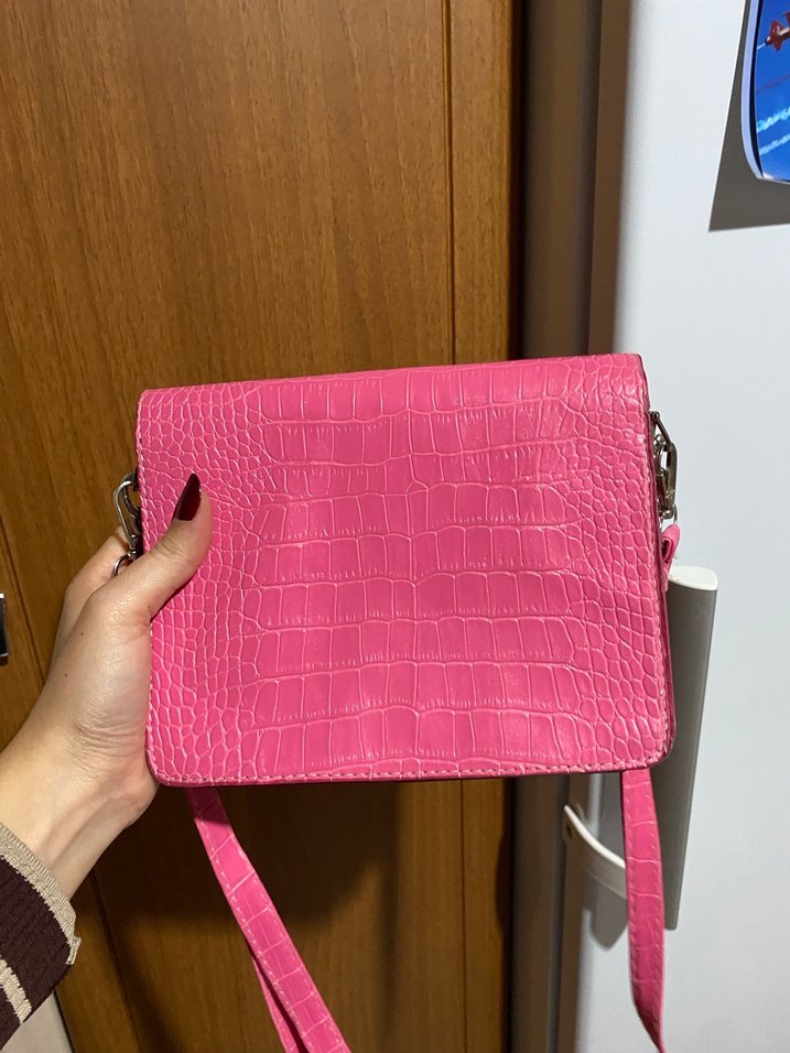 Pembe Zincir Detaylı Yılan Desenli Deri Çanta - Görsel 5