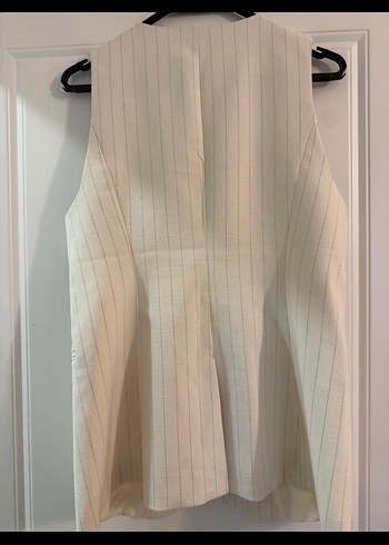 Düğmeli Kolsuz Beyaz Kadın Yelek - Görsel 4