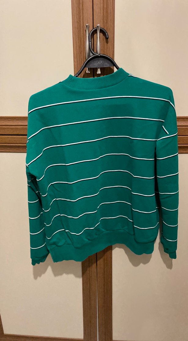 Yeşil Çizgili Kadın Kazak - Görsel 2