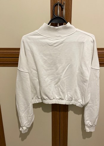 Beyaz crop sweatshirt - Görsel 2