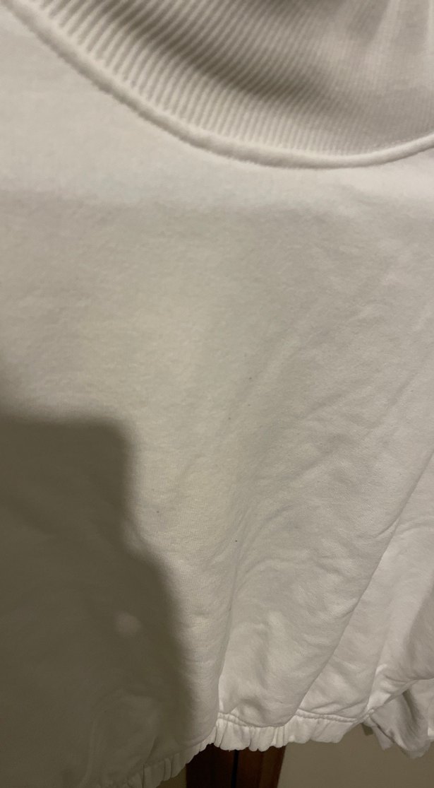 Beyaz crop sweatshirt - Görsel 4