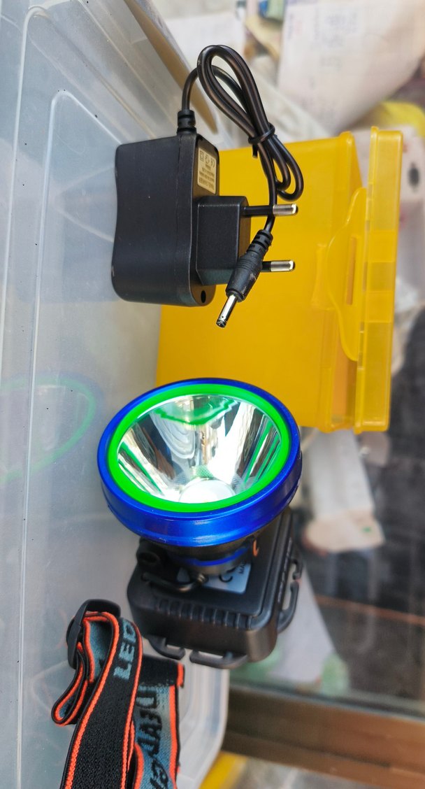 Renkli BEYAZ  LED Kafa Lambası ve Şarj Cihazlı - Görsel 3