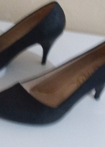 Parlak Siyah Desenli Topuklu Kadın Ayakkabı - Görsel 3