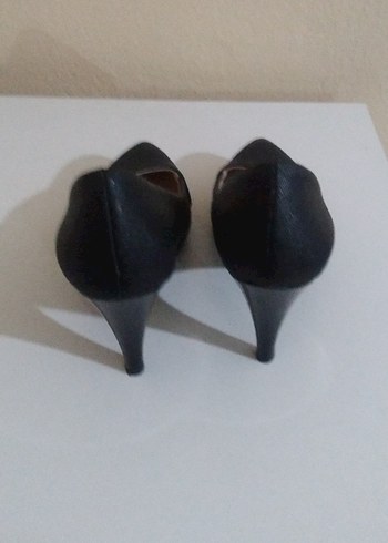 Parlak Siyah Desenli Topuklu Kadın Ayakkabı - Görsel 2