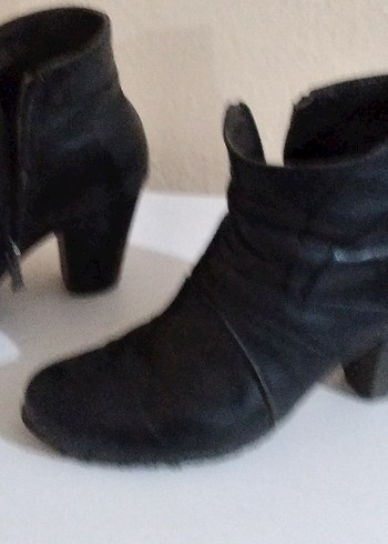 Siyah Kadın Tokalı Topuklu Bot - Görsel 2