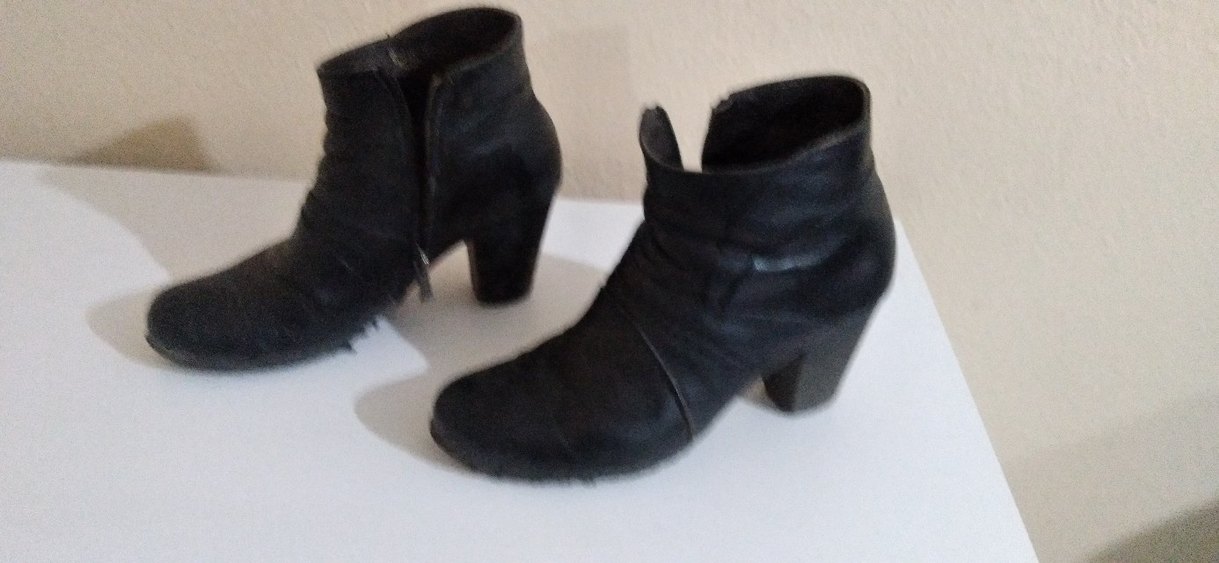 Siyah Kadın Tokalı Topuklu Bot - Görsel 2