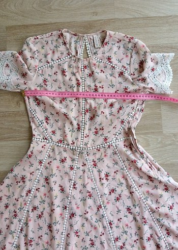 Dantel Detaylı Pembe Çiçekli mini Elbise - Görsel 7