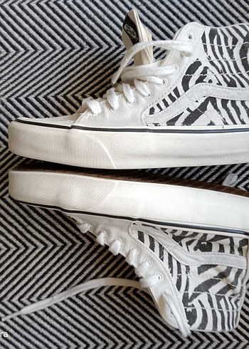 Van's Zebra Desenli  bilekli ayakkabı. - Görsel 6