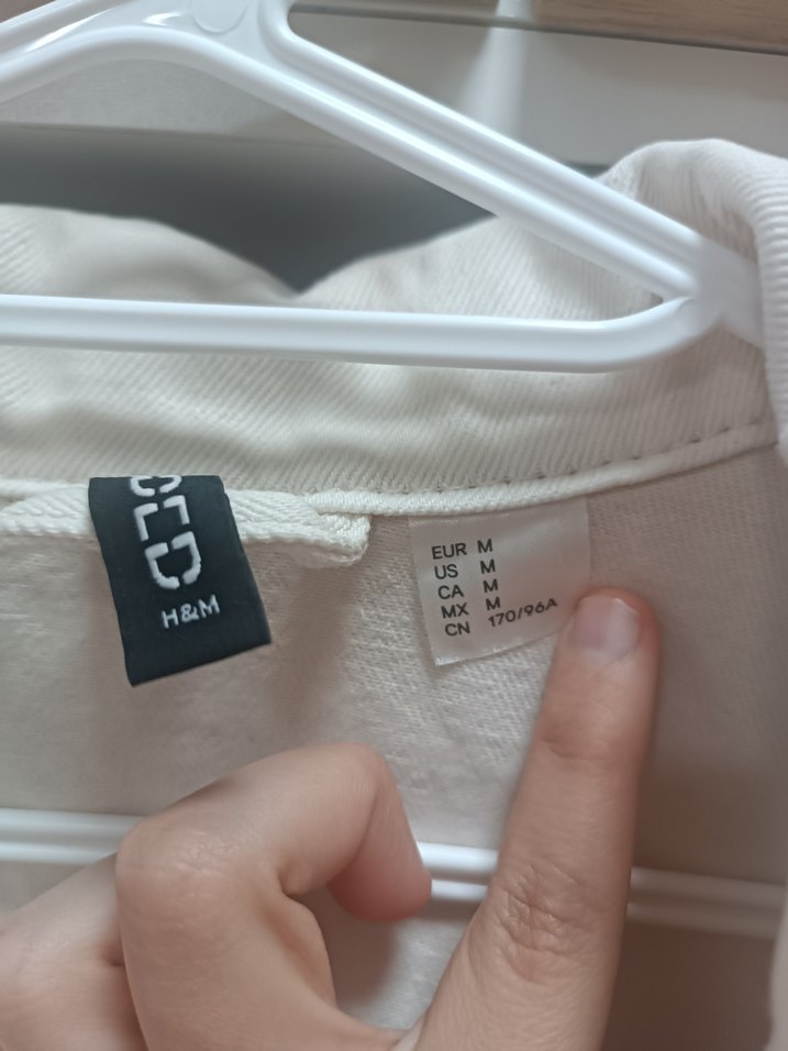H&M Beyaz Düğmeli Kadın Denim Ceket - Görsel 2