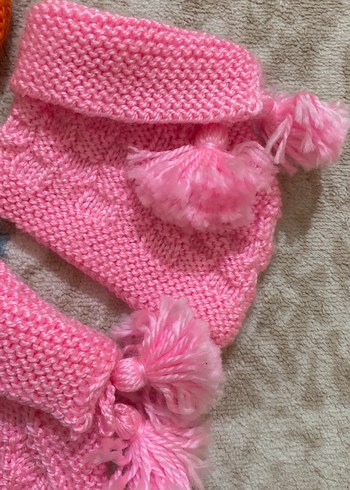 Kız Bebek Örgü Ev Botları Renkli - Görsel 3