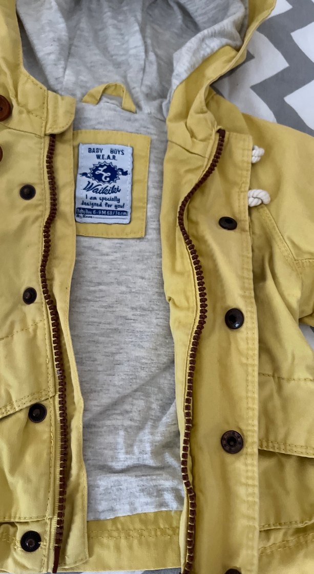 Kapüşonlu Sarı Erkek Çocuk Kaban - Görsel 4