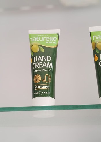 Naturelle Zeytinyağlı Besleyici El Kremi 75 ml