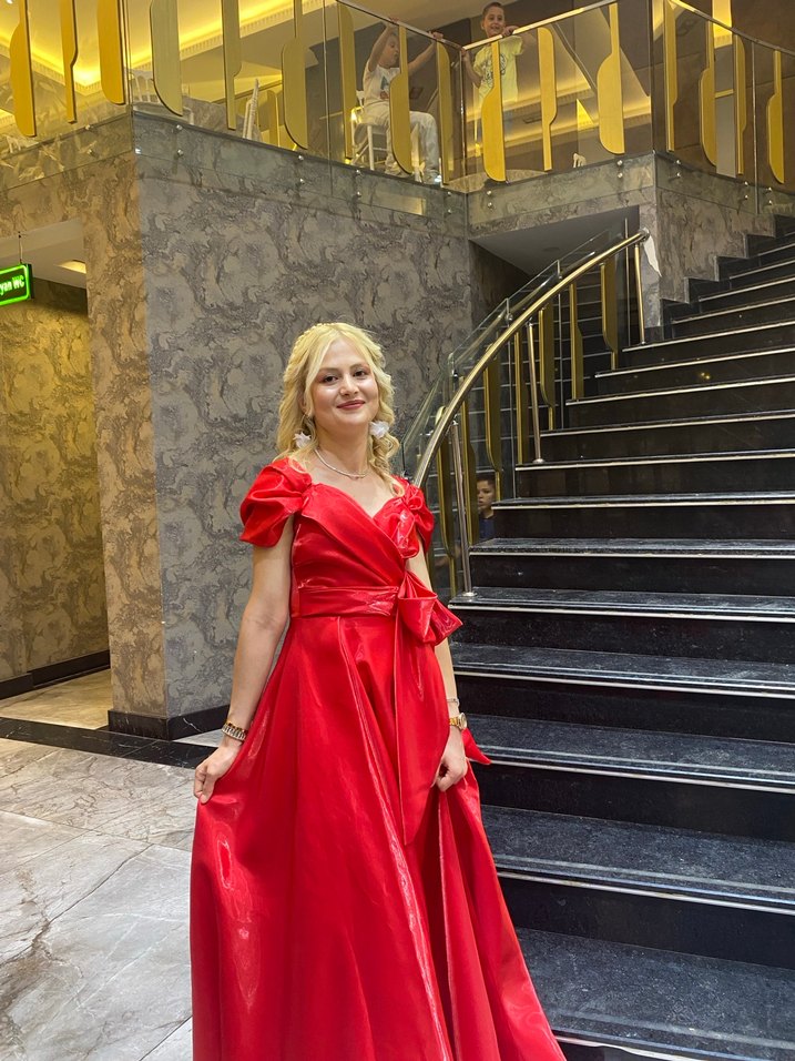 Kırmızı Drapeli Uzun Abiye Elbise - Görsel 3