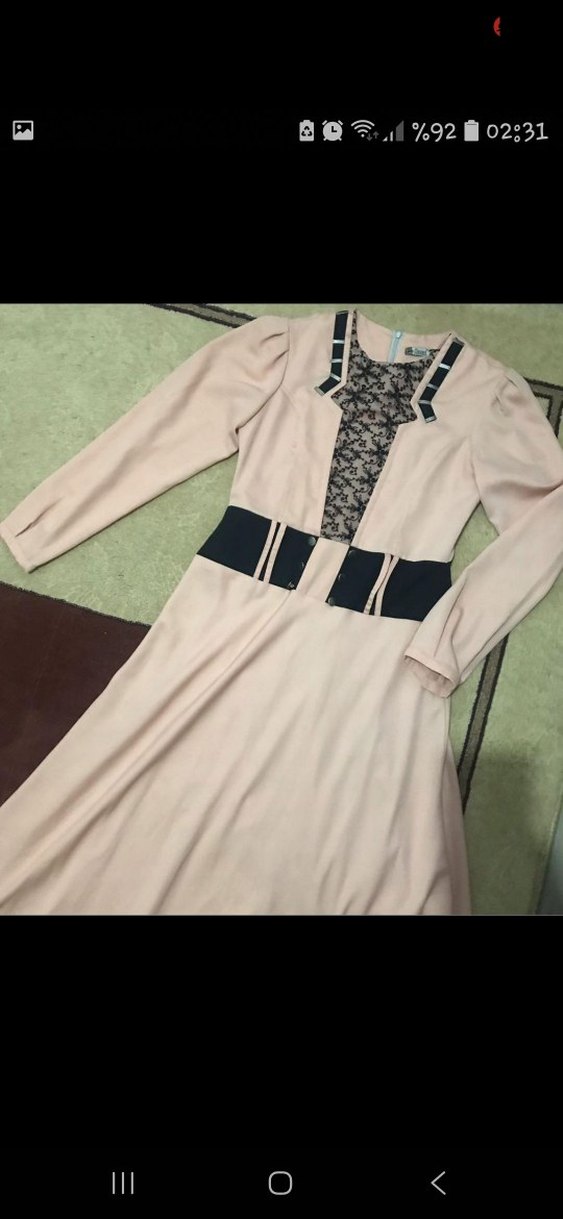 Bej Uzun Kollu Kemerli Kadın Elbise - Görsel 3