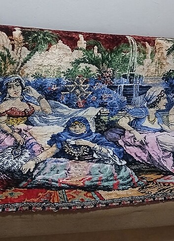 Antika duvar halısı kahveci güzeli