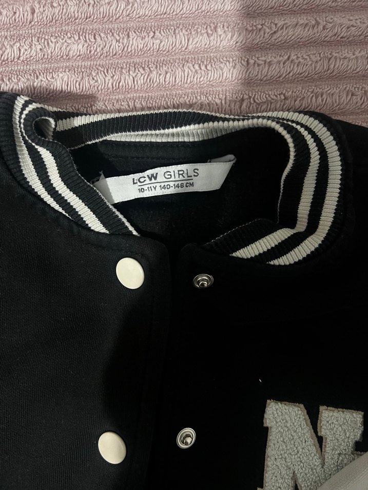 Düğmeli Siyah Spor hırka - Görsel 5