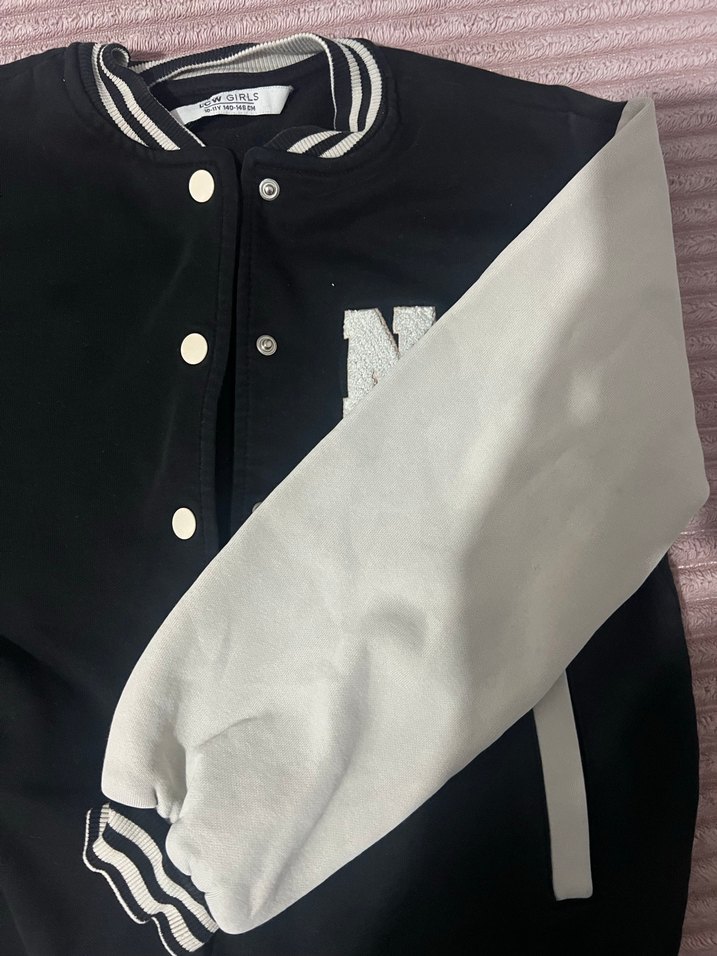 Düğmeli Siyah Spor hırka - Görsel 4